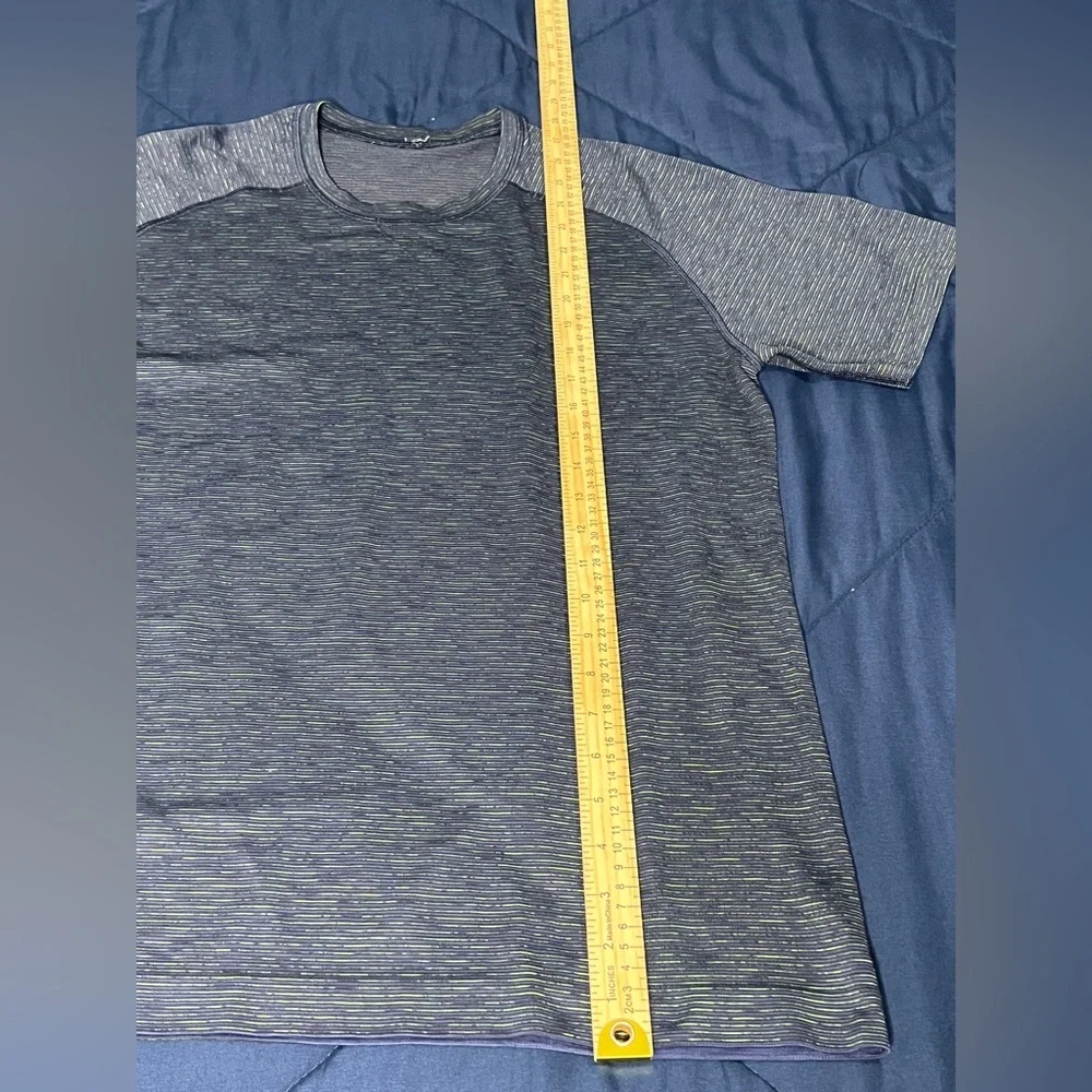 Lululemon Athletica Dark Blue with Green Tee - Picture 3 of 5